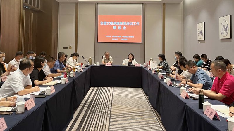 小标题：成人高考复习资料，选对才是关键