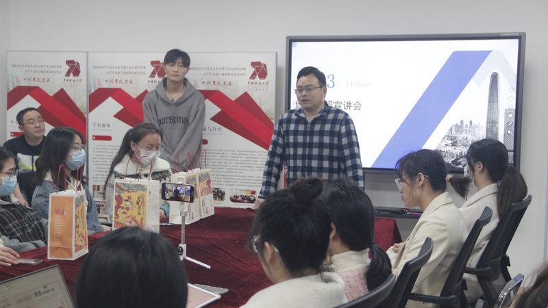 根据相关行业标准和实践经验，焊工培训实操基地的场地面积一般应满足以下标准：