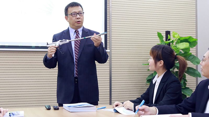 行业背景：学历提升需求旺盛，代理加盟市场潜力巨大